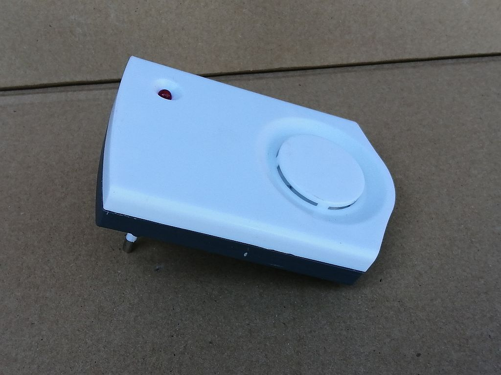 Elektrický plašič myší a hlodavců