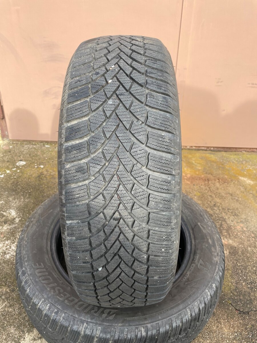 Pneu 215/60/R17 zimní