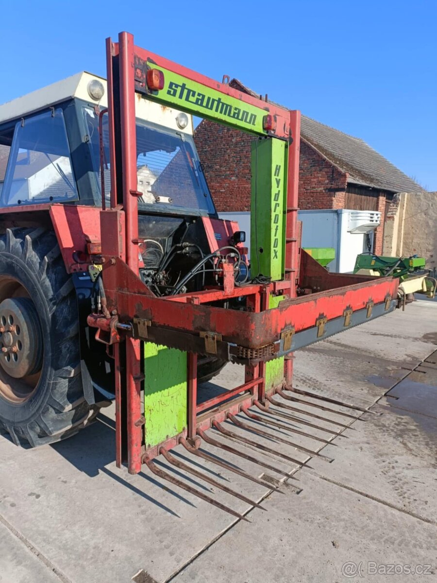 Vykusovač siláže a senáže STRAUTMANN HYDROFOX-HC2