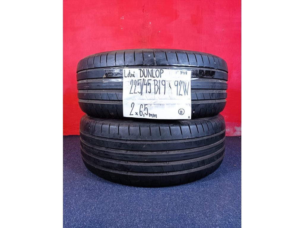 225/45 R19 92 W LETNÍ Dunlop Sport Maxx 2