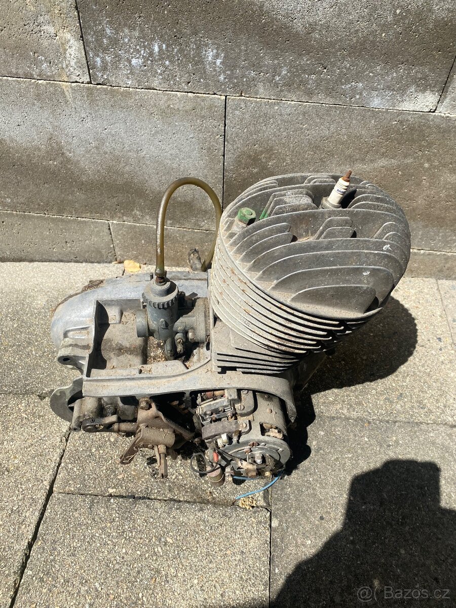 ČZ 250 455 /2 motor