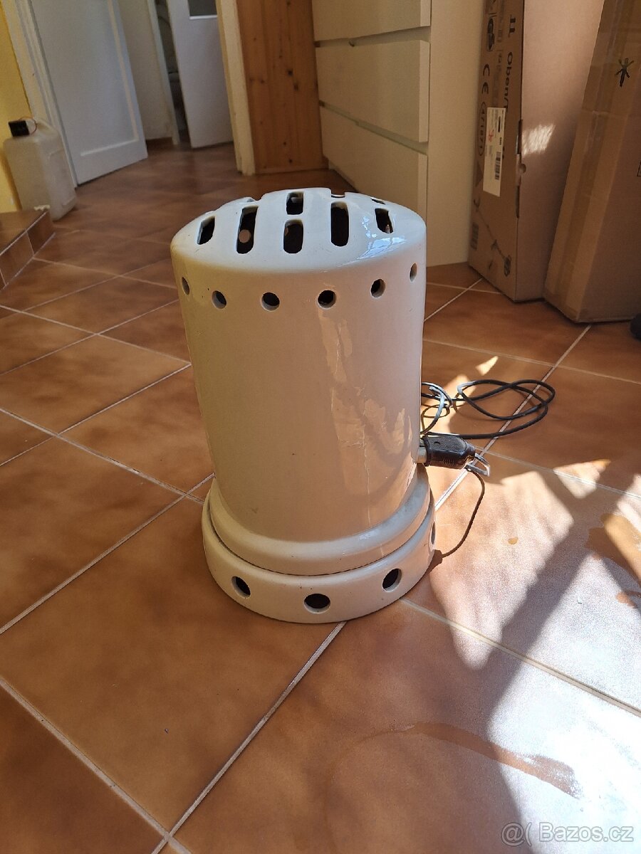 Retro porcelánový elektrický přímotop