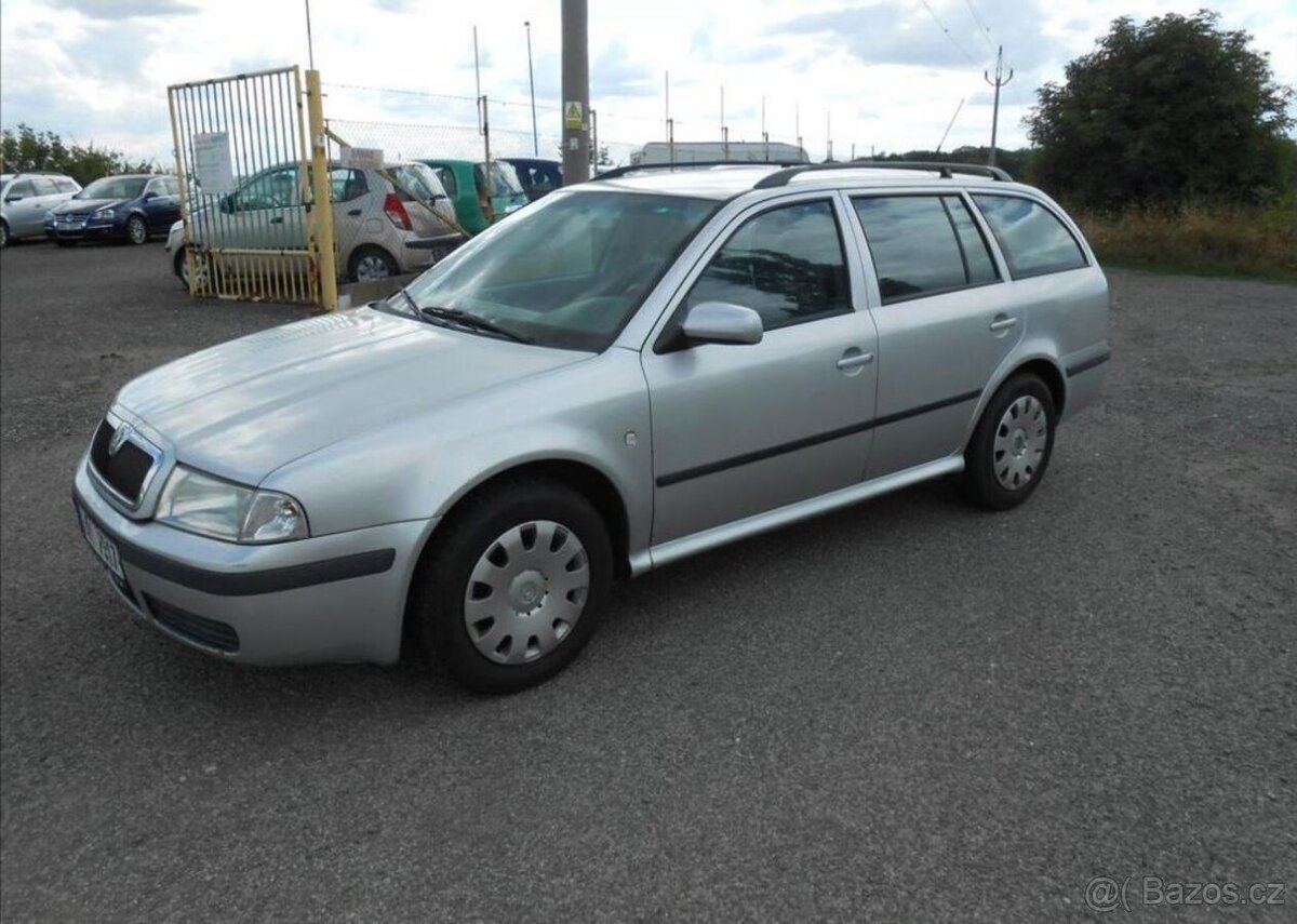 Škoda Octavia 1,6 75 kW KLIMA Historie benzín
