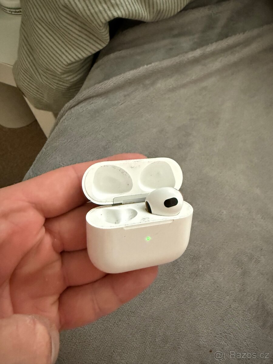 Apple Airpods 3. generace, magsafe verze