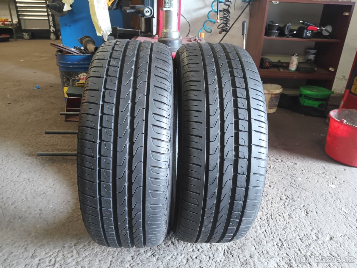 2xletní pneu 205/40/18.Pirelli Runflat.