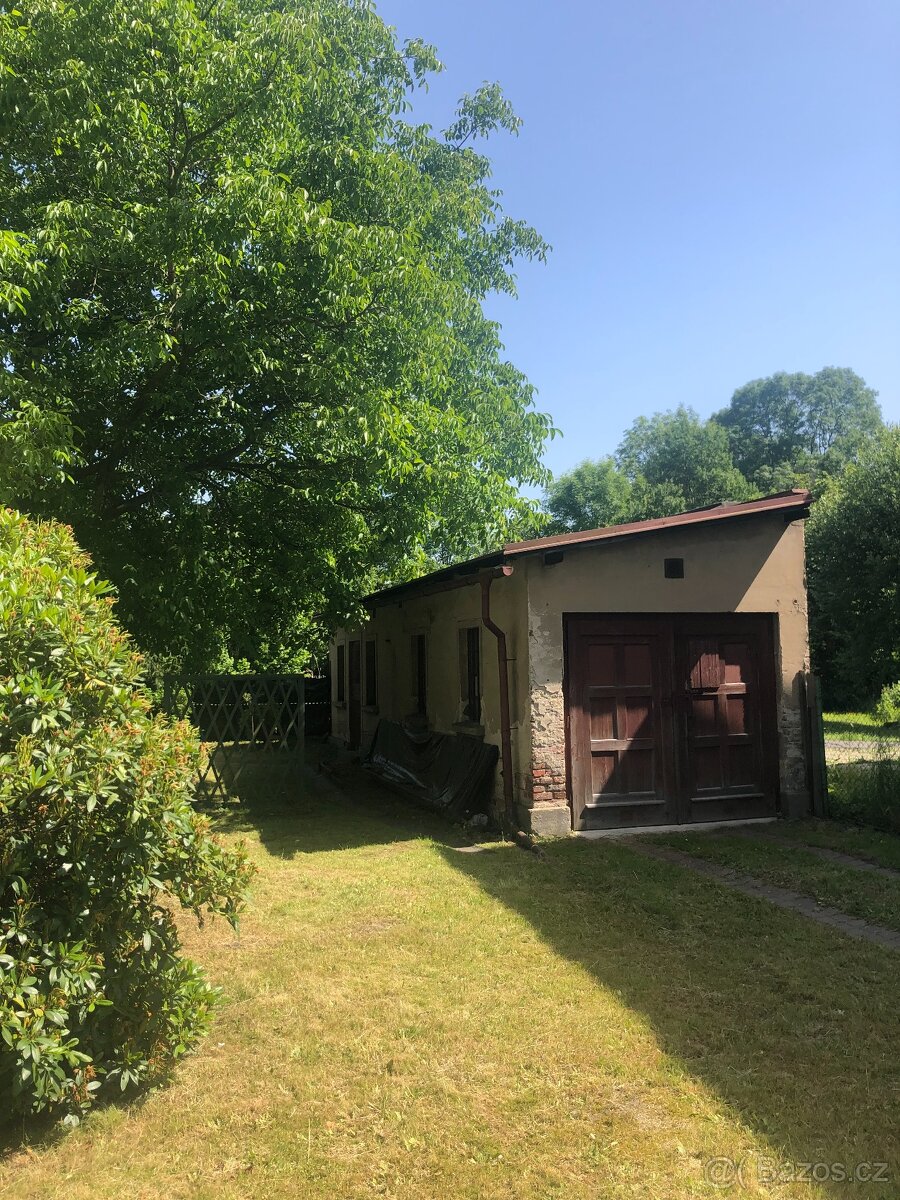 Garáž 40m2+237m zahrada v centru Rumburka