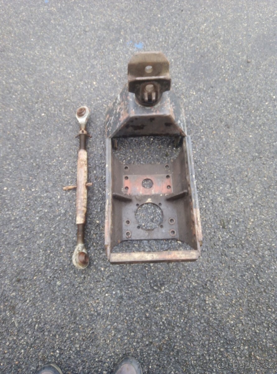 Konzole závěsu, závěs Zetor