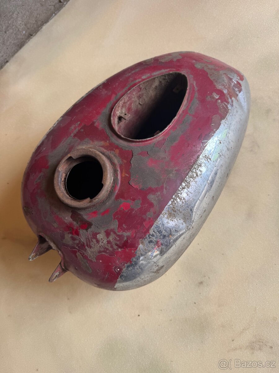 Nádrž jawa 250, 350