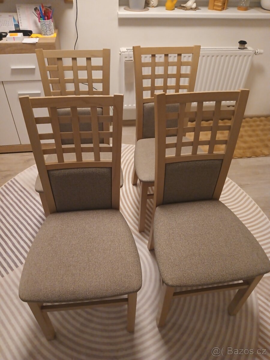 Nabízím k prodeji úžasné jídelní židle čtyři kusy