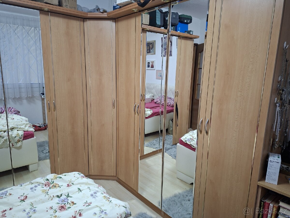 Skříně ,perfektní stav