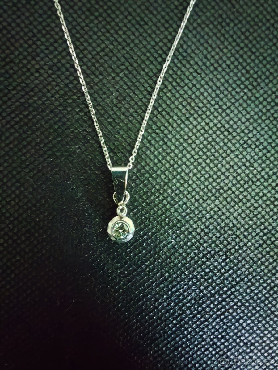 Zlatý briliantový přívěs