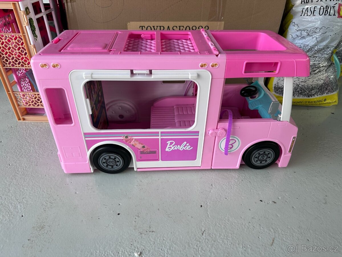 Barbie Karavan
