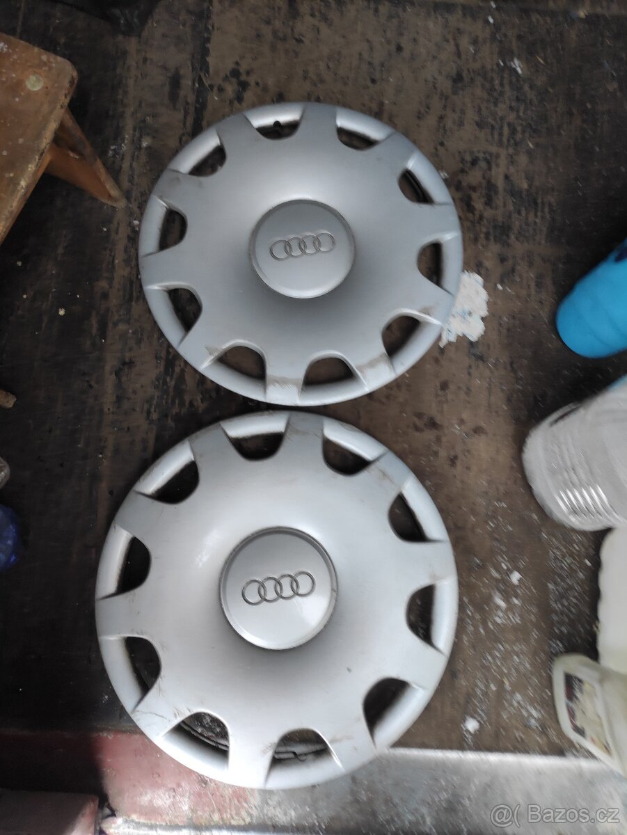 Prodám 2x originální poklice Audi A6 c4 R15