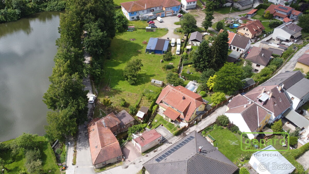 Stavební pozemek 1.104 m2, Rudolfov u ČB