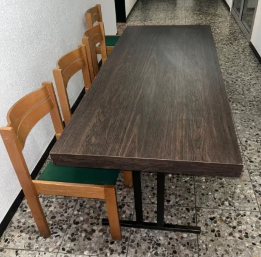 230ks stohovatelne zidle z masivu 18x skladaci stoly
