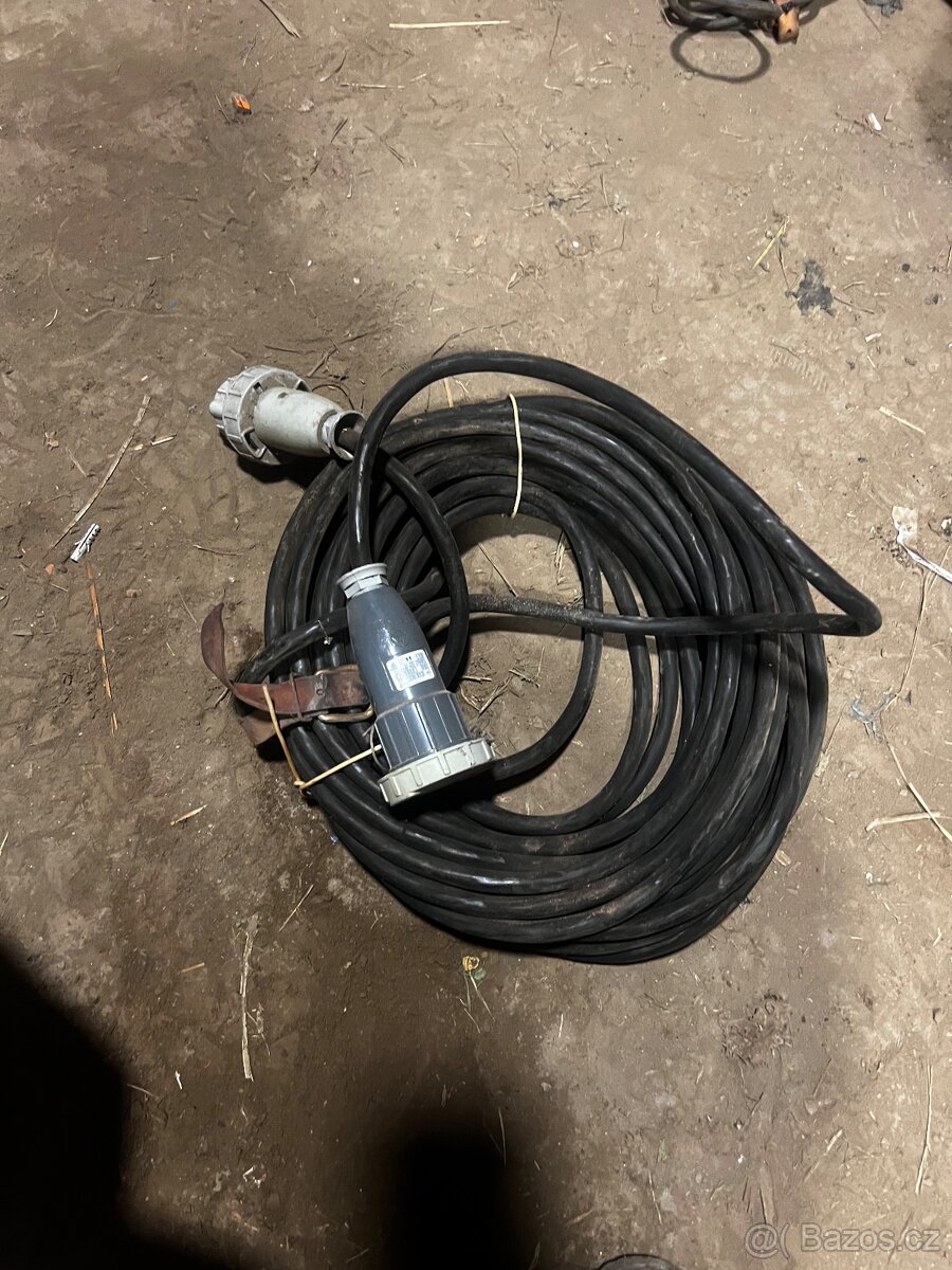 Číslo 2 elektricka prodluzka kabel 220 V venkovnídélka 20 m