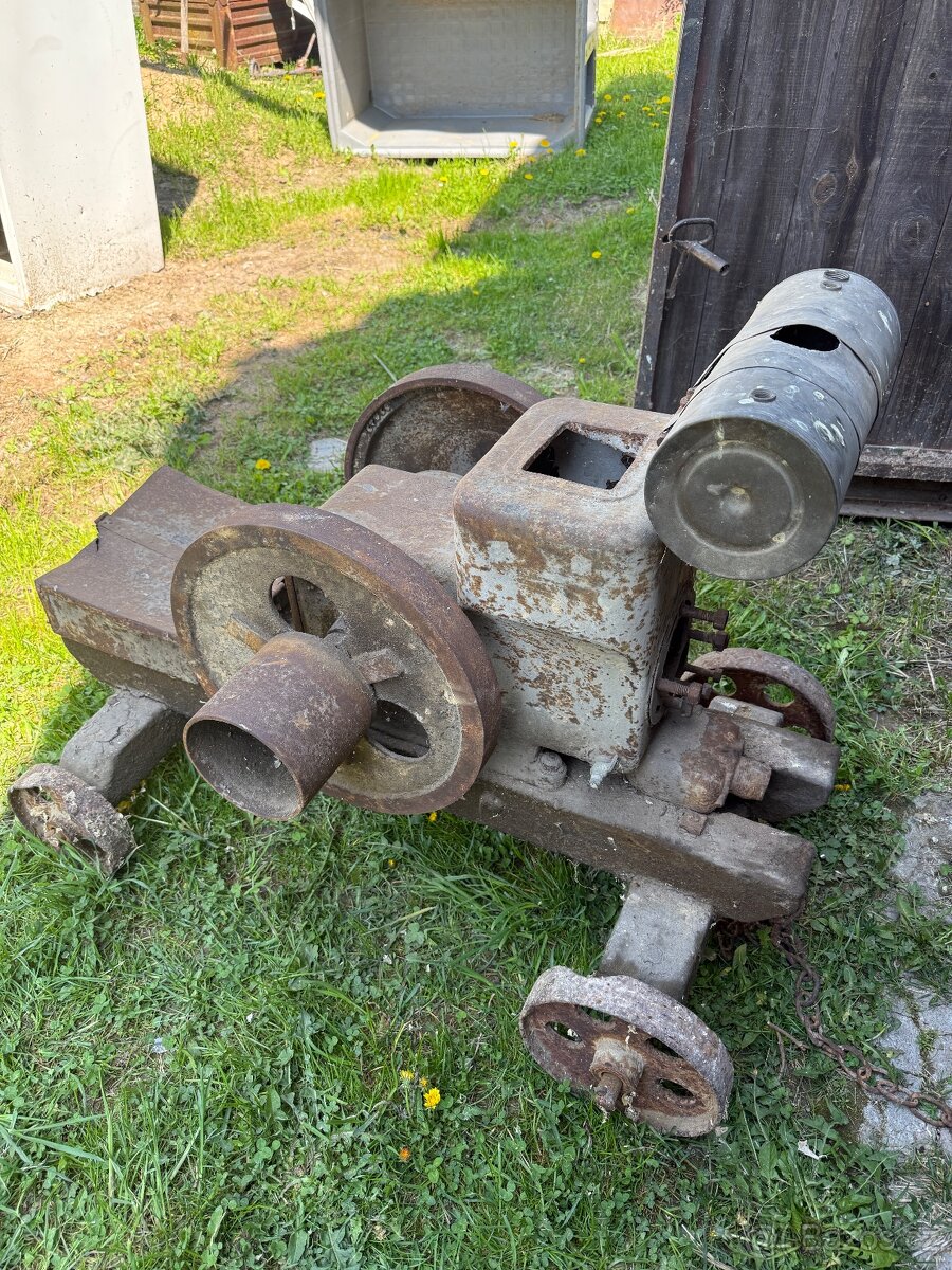 Prodám stabilní motor MOTOREN Fabrik