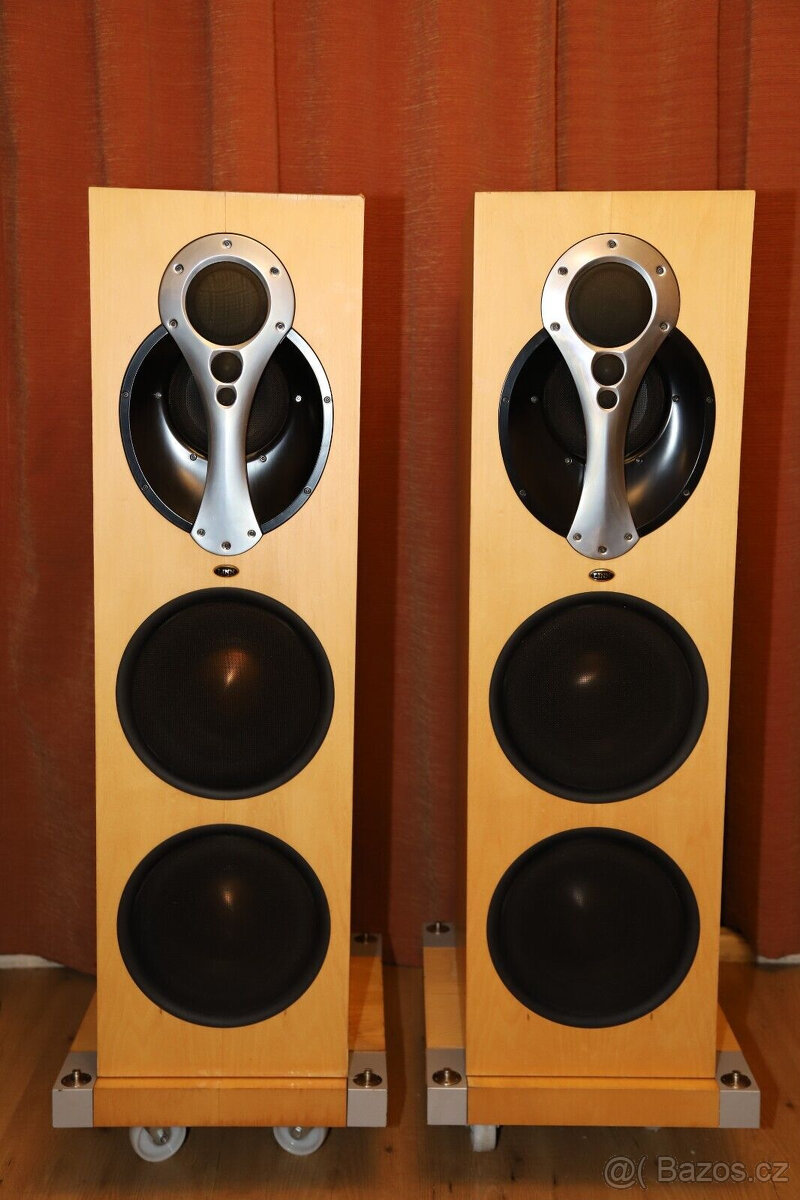 Linn Komri Speakers ( Price : 3000 EUR )
