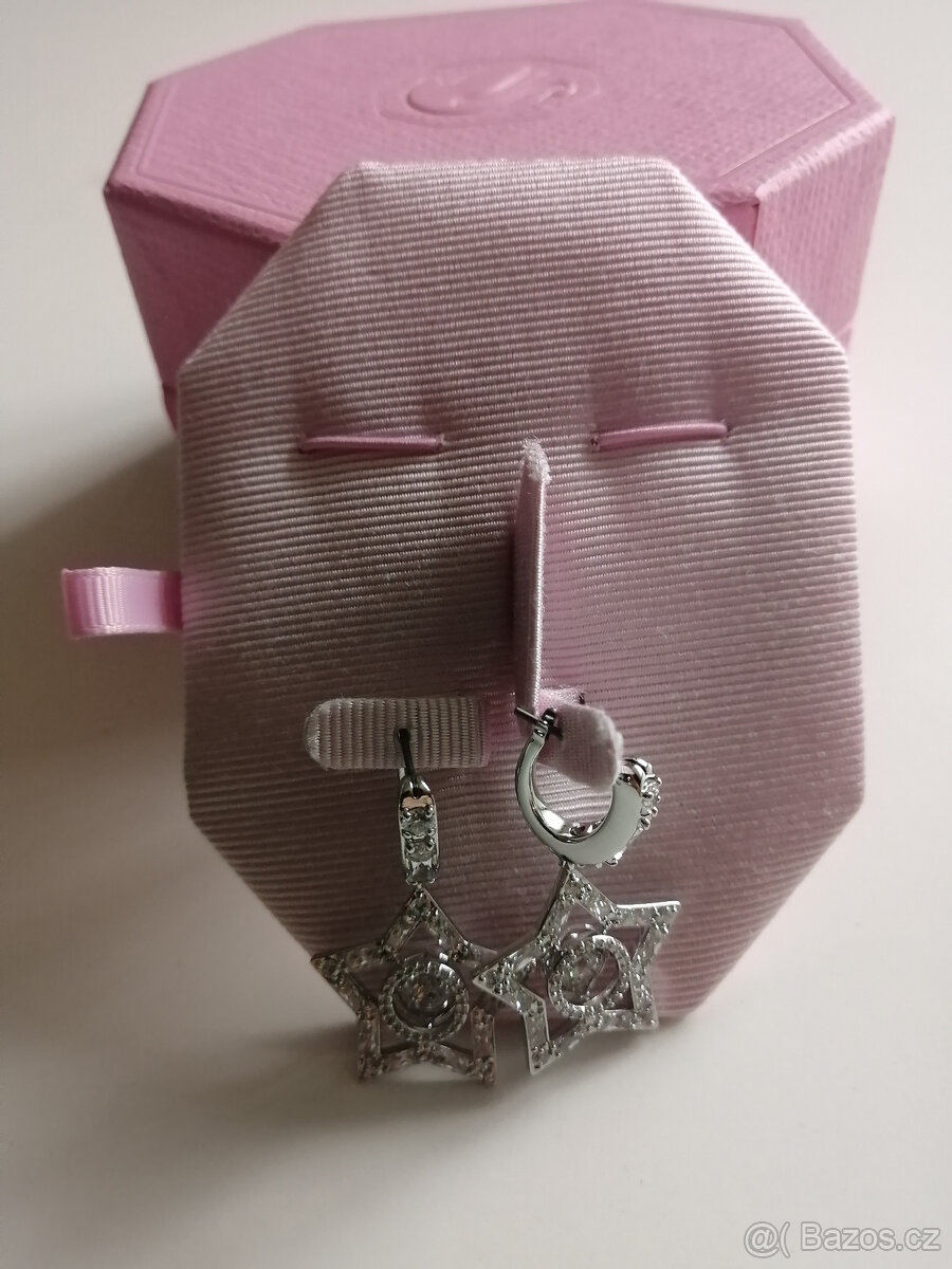 nové náušnice Swarovski