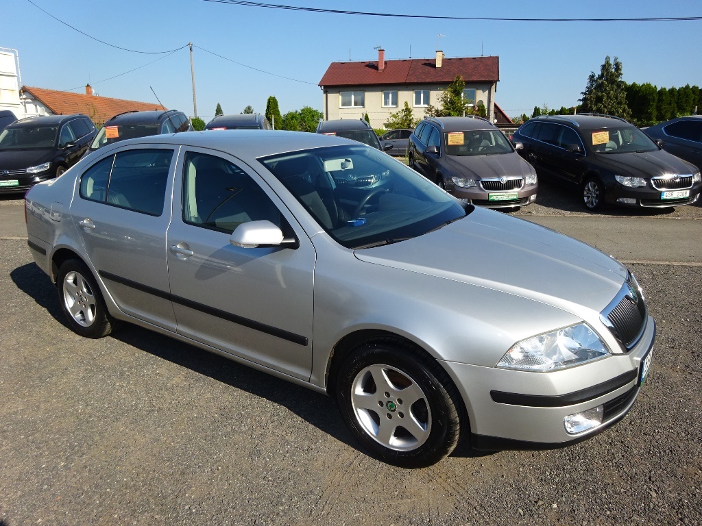 OCTAVIA II Ambiente 1,6 75kW - 08/2004 - 65.660km - 2.Maj.