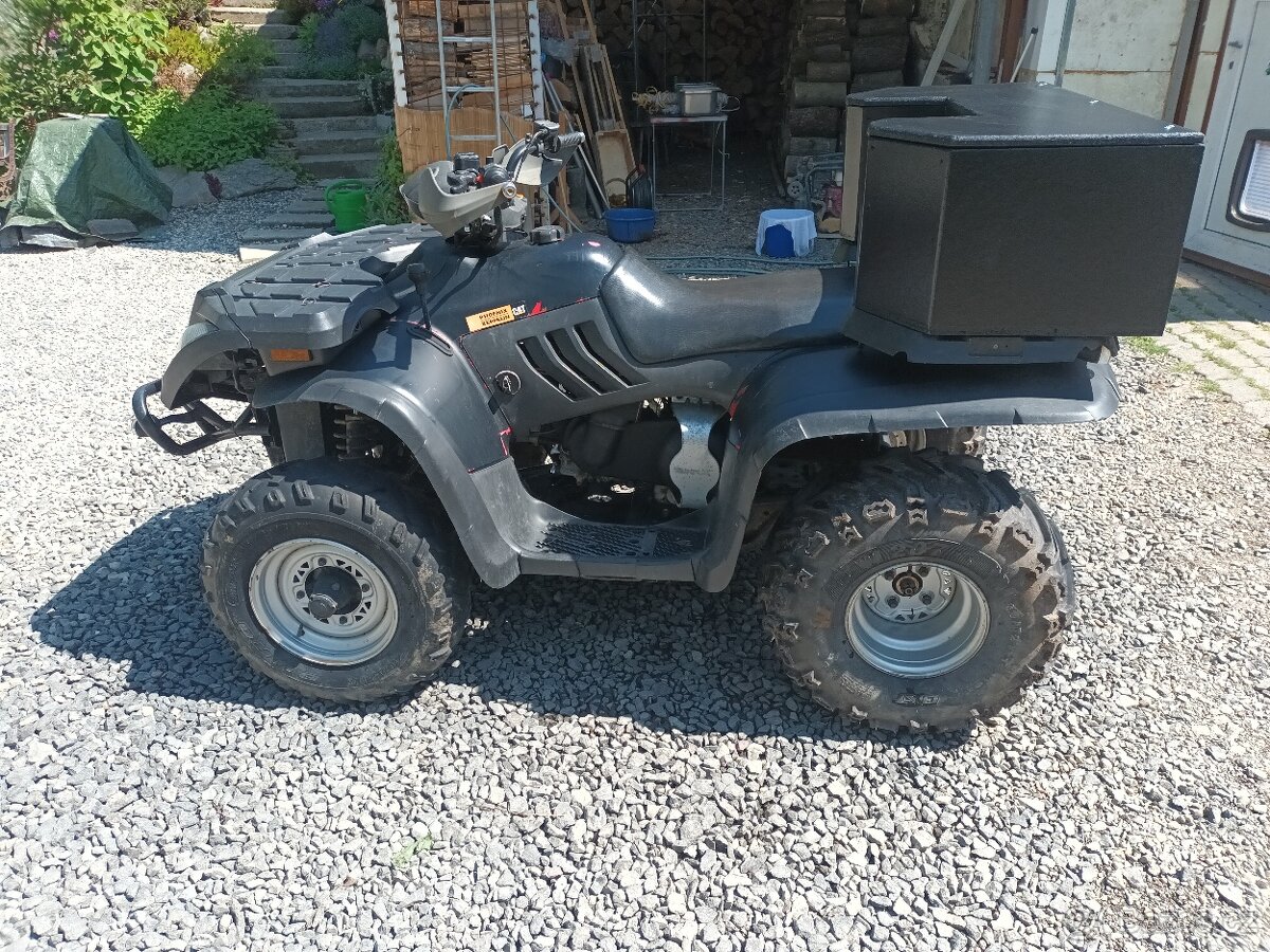 Čtyřkolka Linhai 300