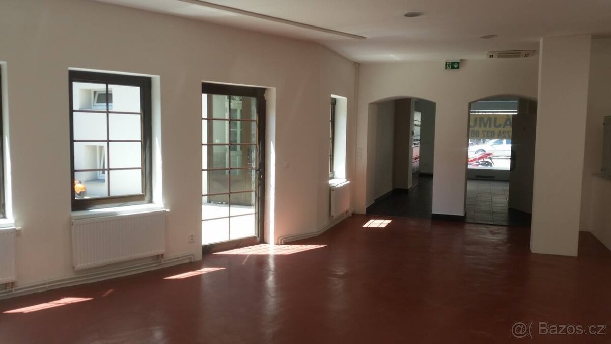 Obchodní prostor k pronajmu, Vyšehradská, Praha 2