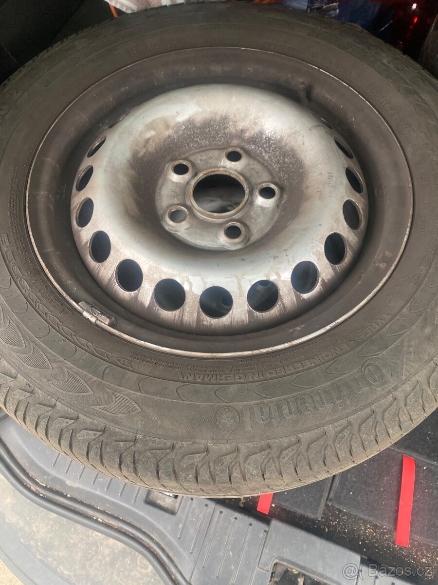 Plechové disky 16” 5x120 a letní pneu 215/65/R16C