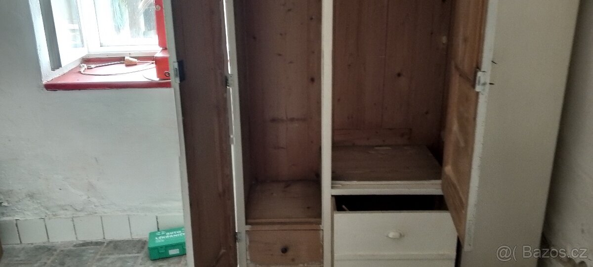 Starožitný nábytek
