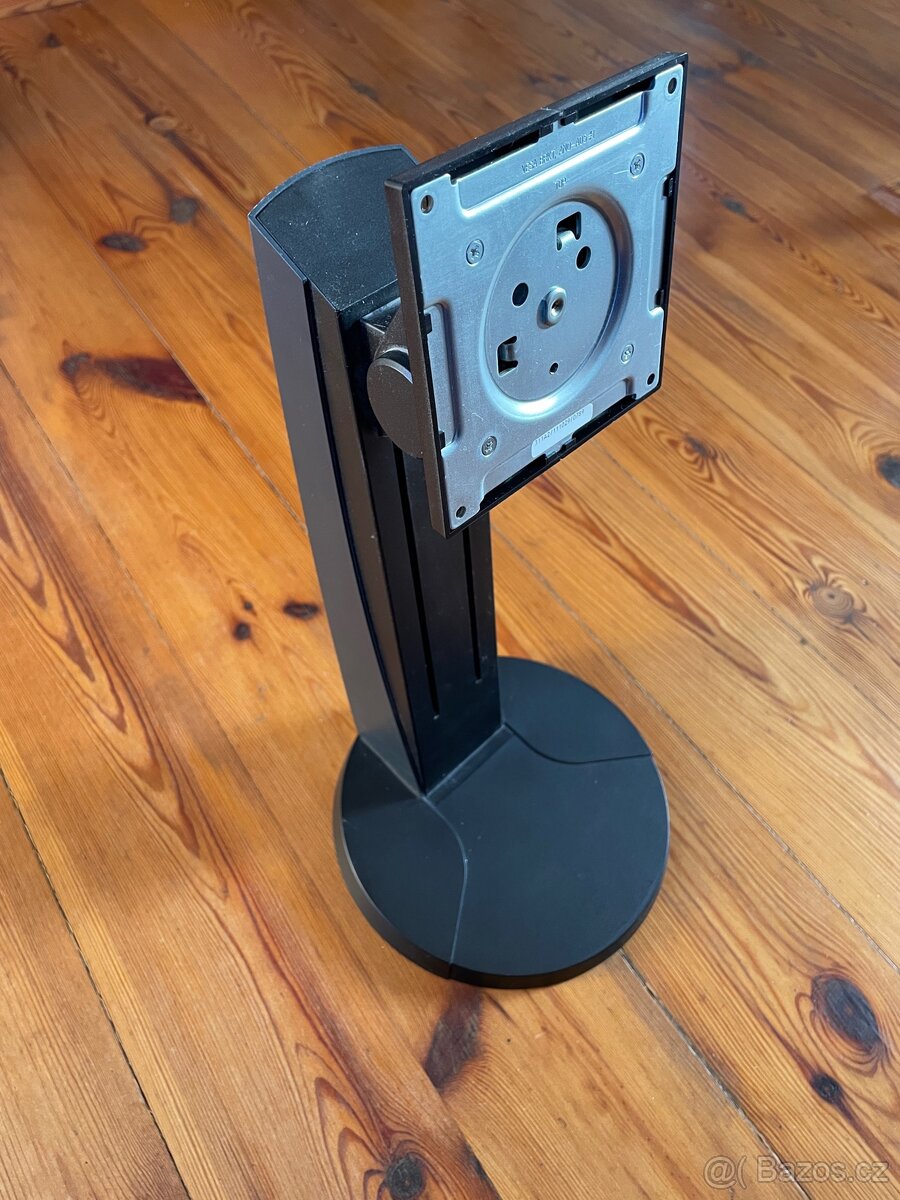 Stojan na monitor