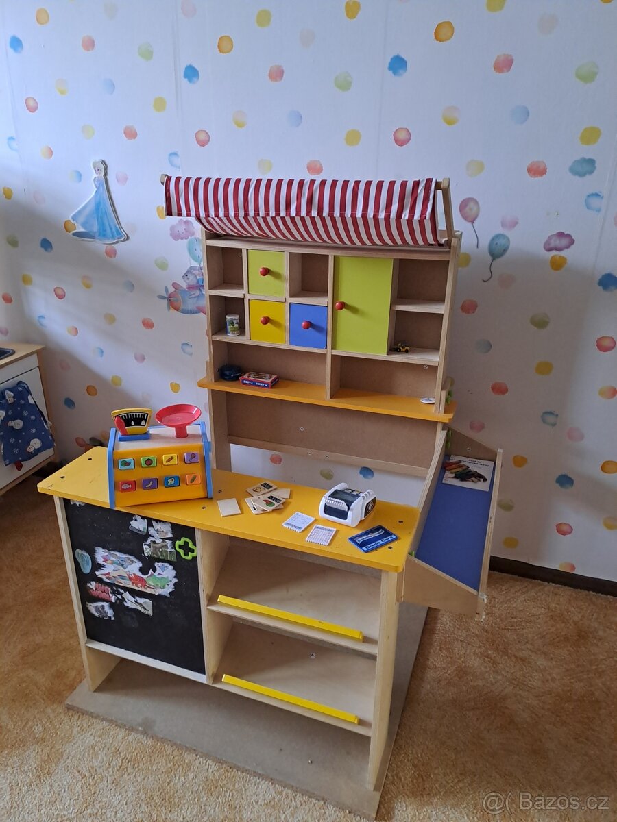 Dřevěný dětský obchod