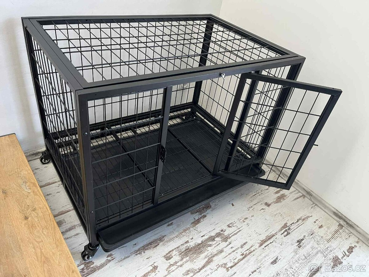 Klec pro psy se dvěma dvířky na kolečkách, přepravní box