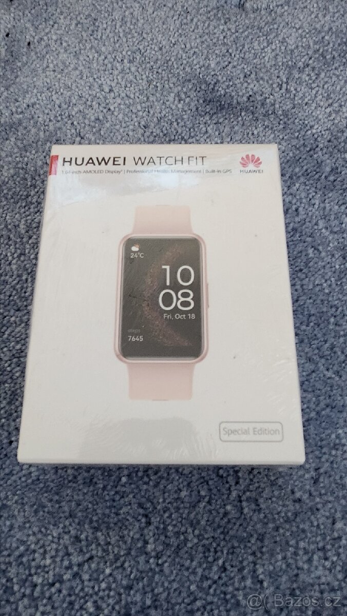 Nove smart hodinky huawei watch fit.