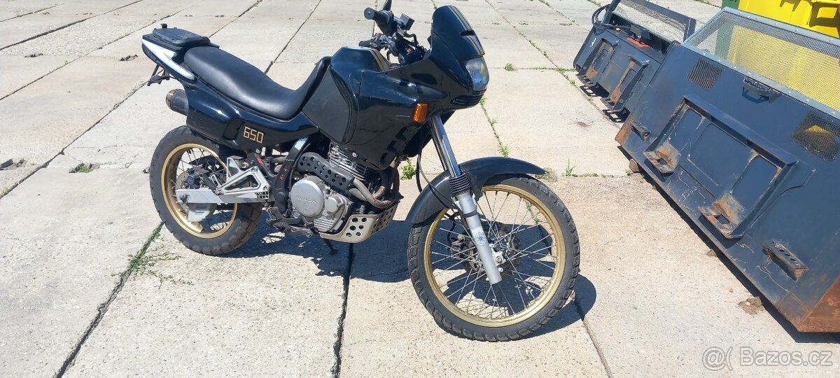 Honda 650 Dominator
