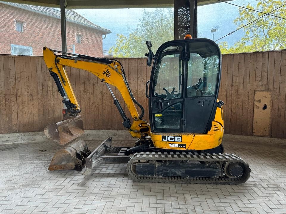 Minibagr JCB 8025 cts