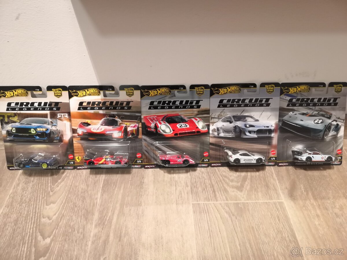 Hot Wheels Circuit Legends