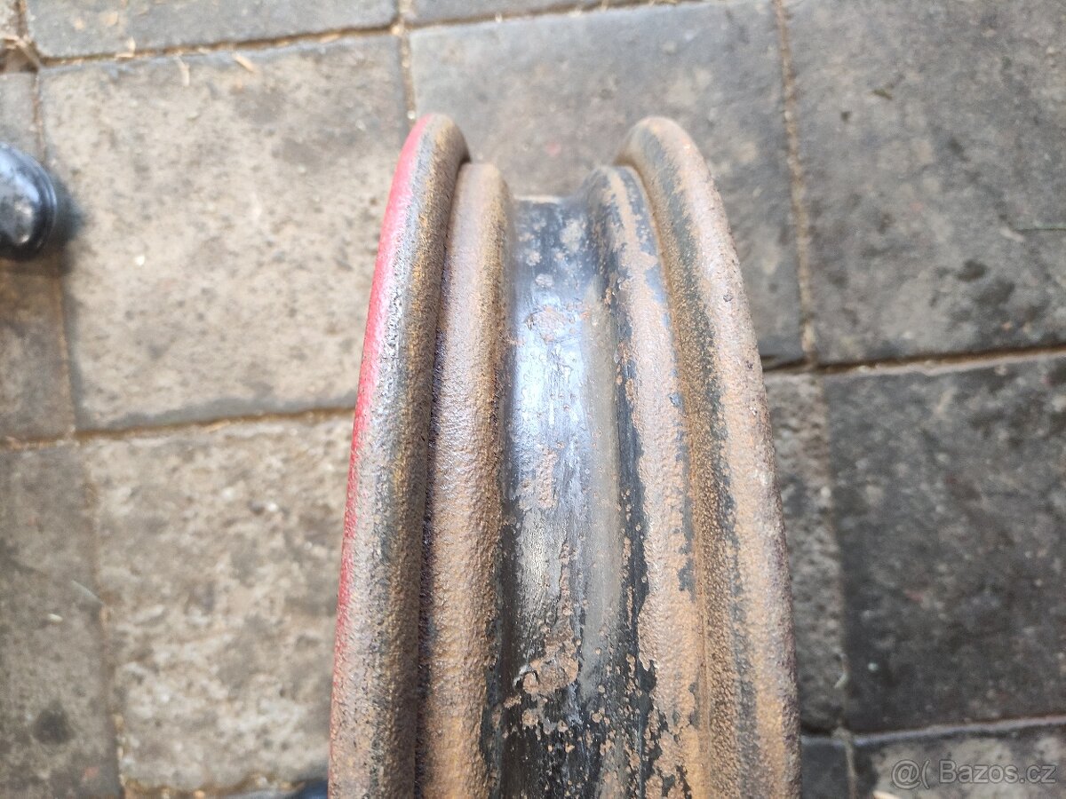 disk 18" tatra, Dunlop