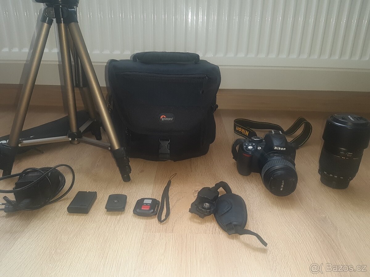 NIKON D3100