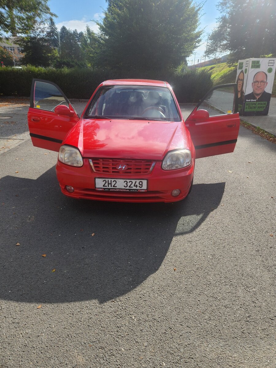 Hyundai acent 1.4 rok 2004