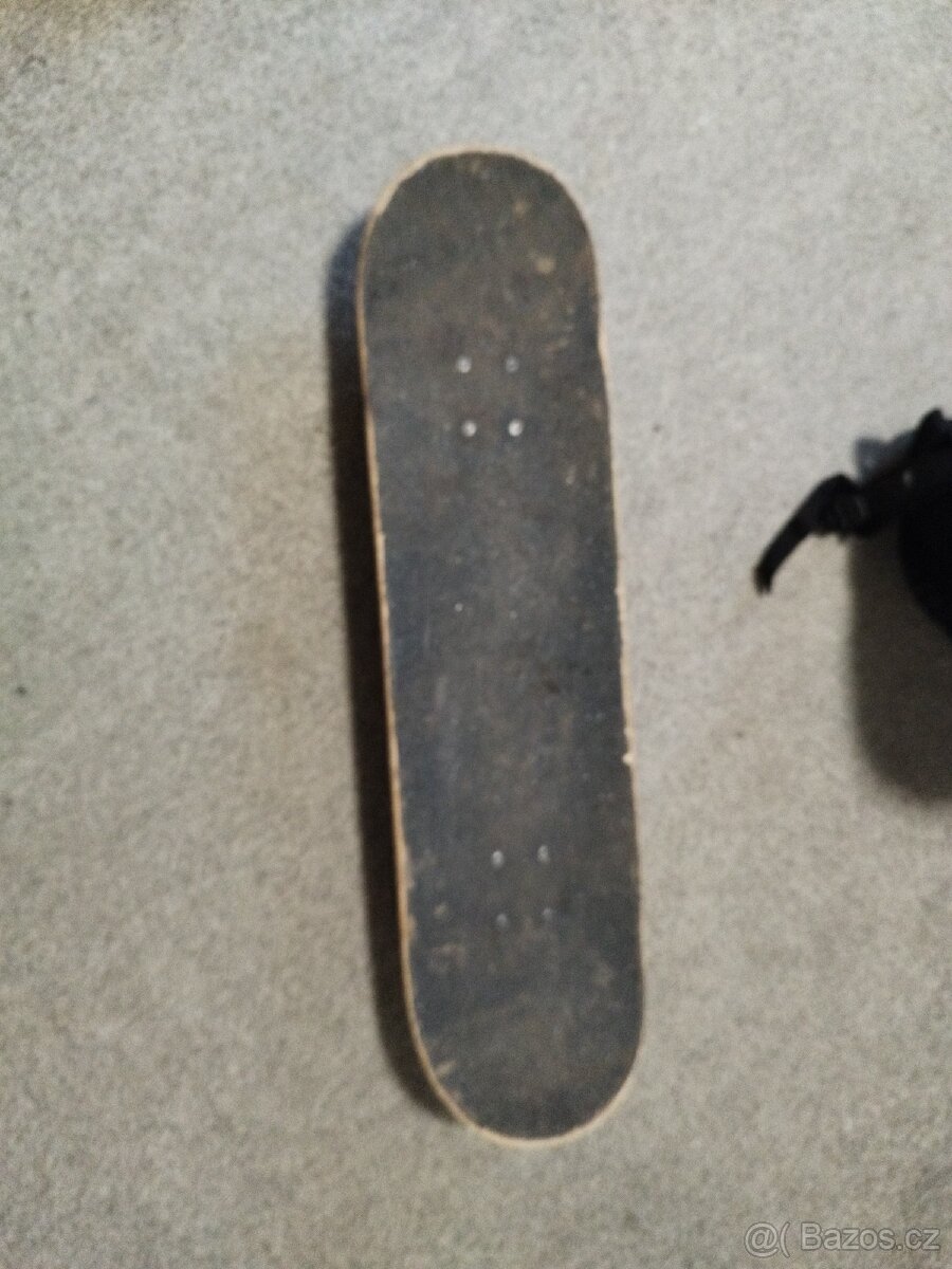 Skateboard