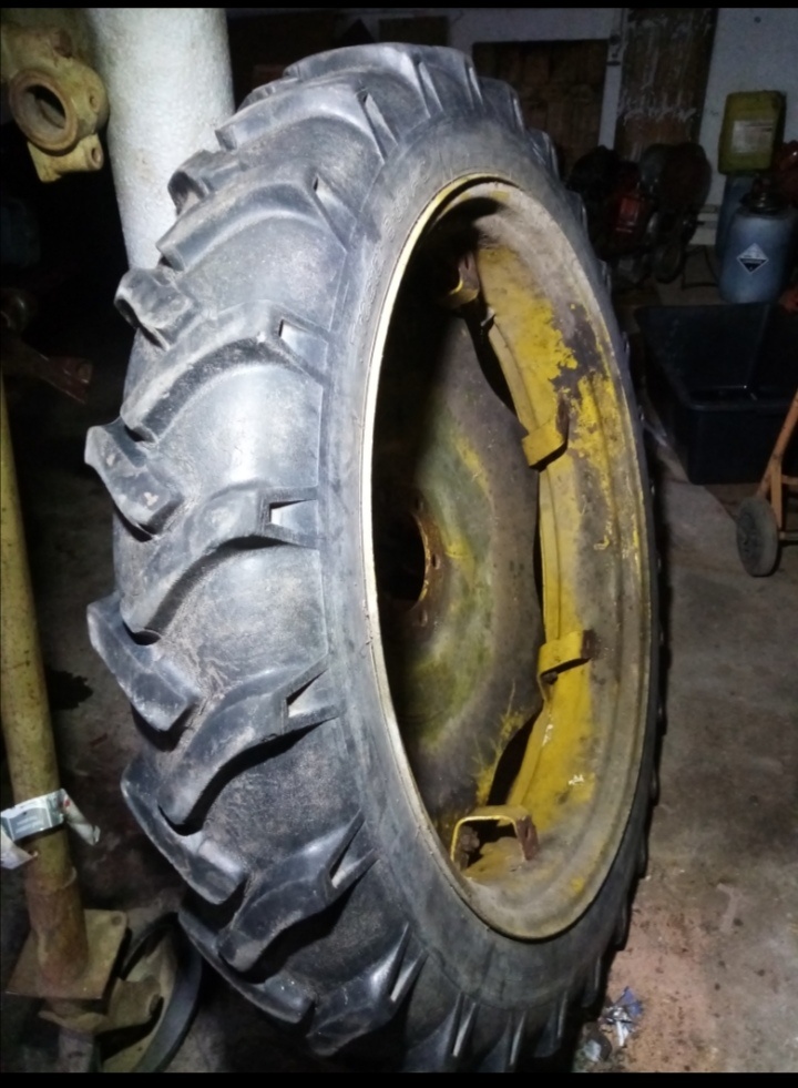 Zadní pneu 8-36 Rs-09 Rs 09 Gt-124 Rs09