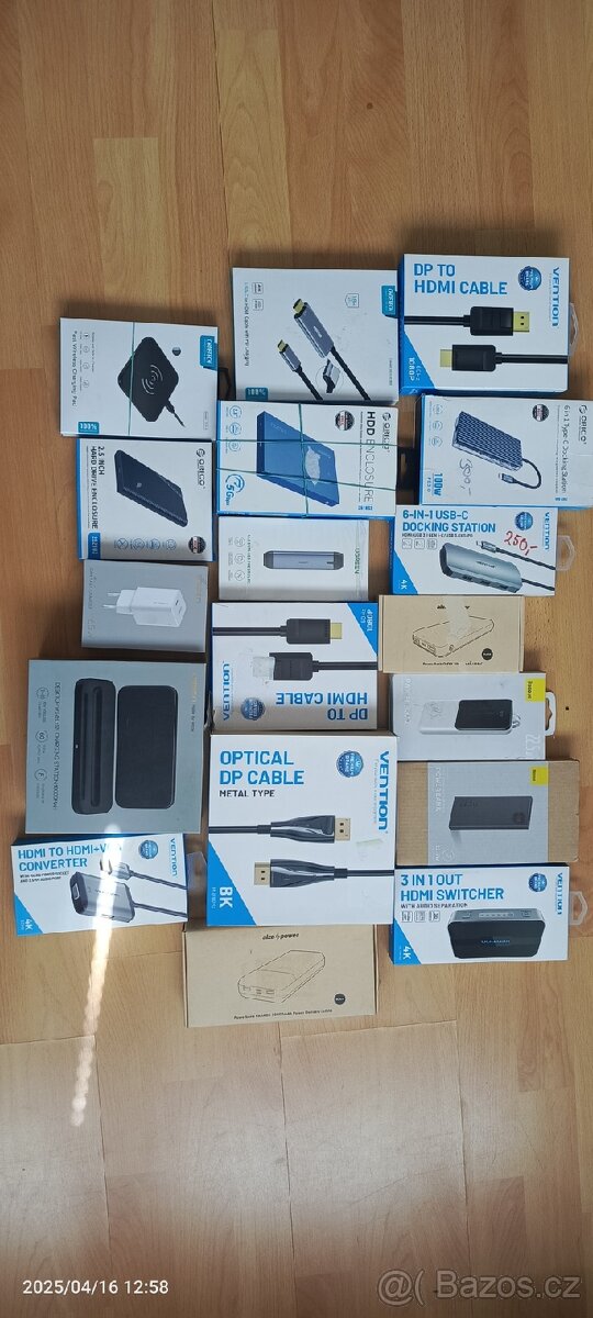 HDMI , DP , mini USB , VGA , dokovací,  a jiné kabely