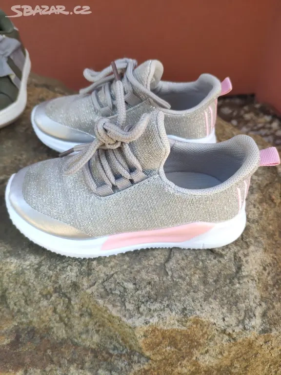 Dětské kecky velikost 25