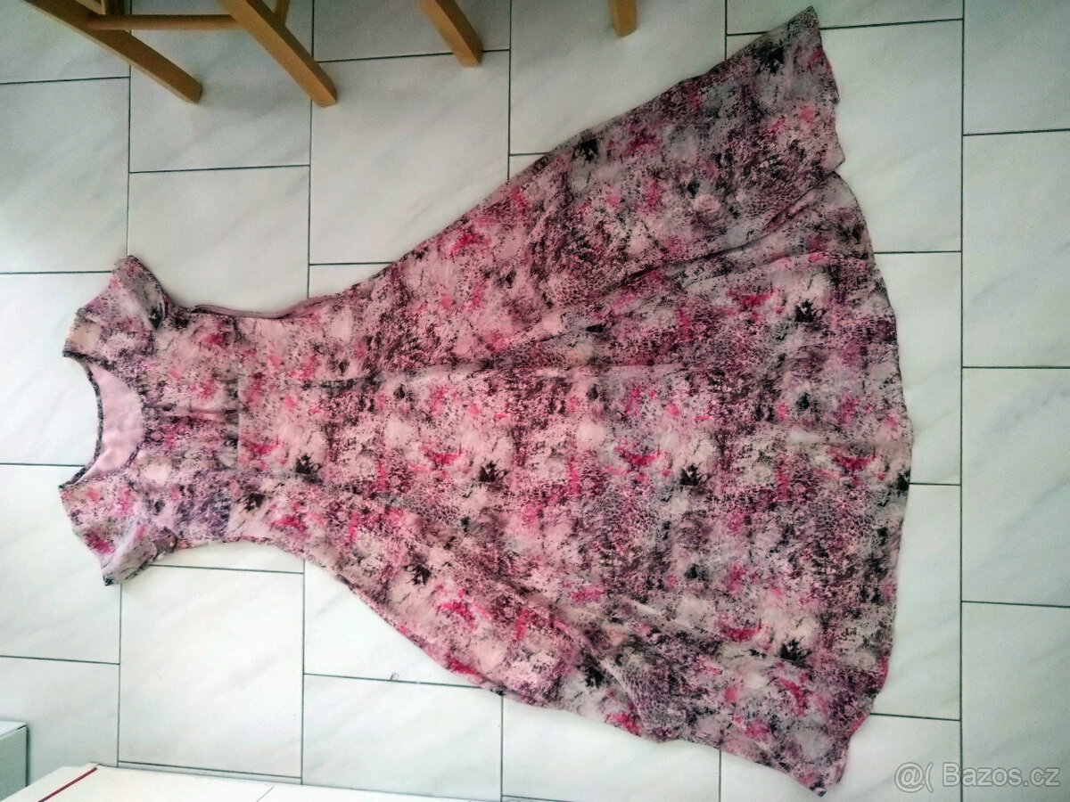 Ženské dlouhé šaty