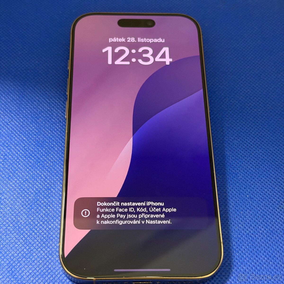 iPhone 16 Pro 128GB Desert Titanium, pěkný stav