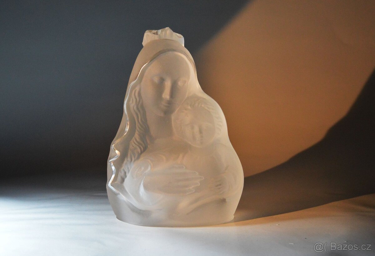 Madona s korunkou - sklo