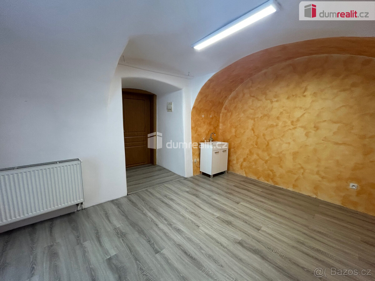 pronájem komerčního prostoru 16 m2