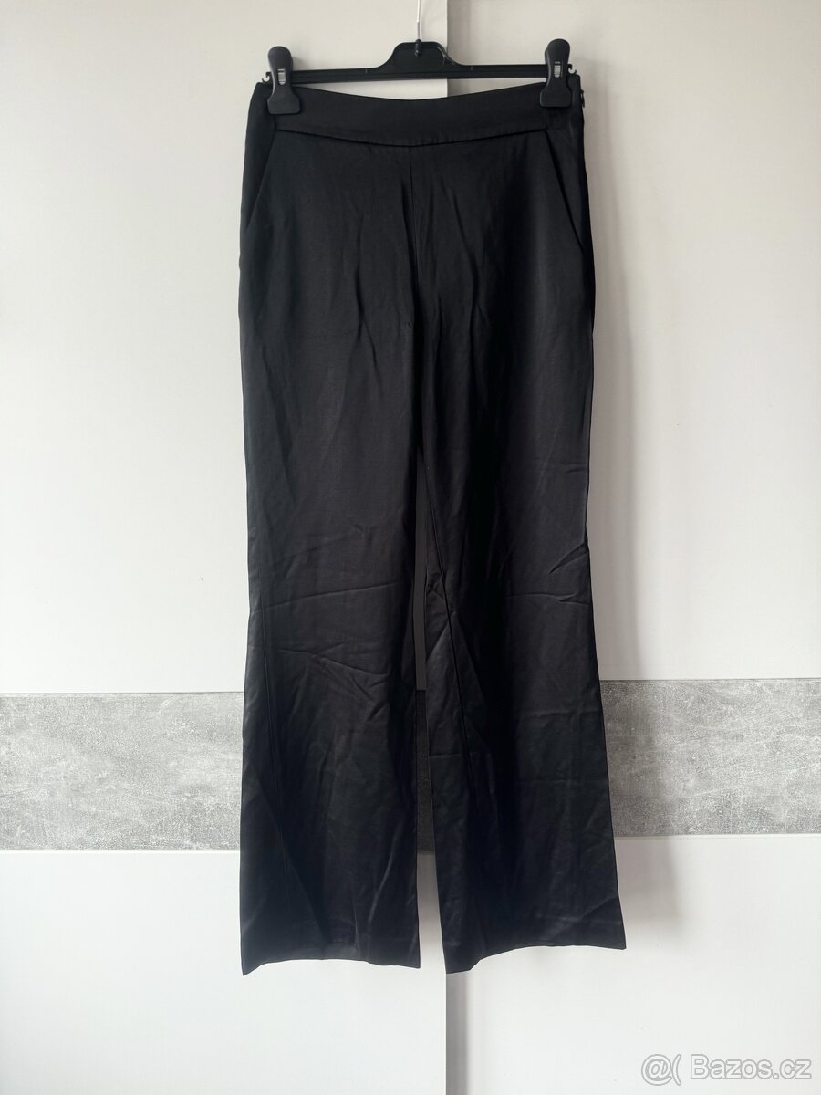 Černé elegantní kalhoty H&M