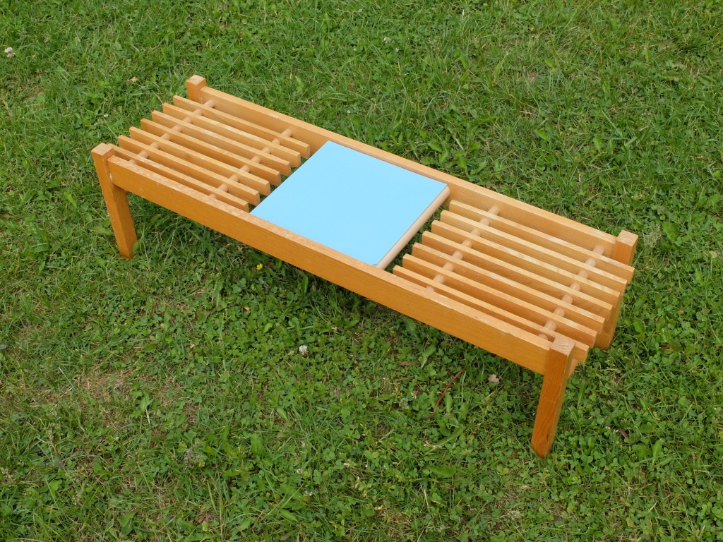 Květinový stolek