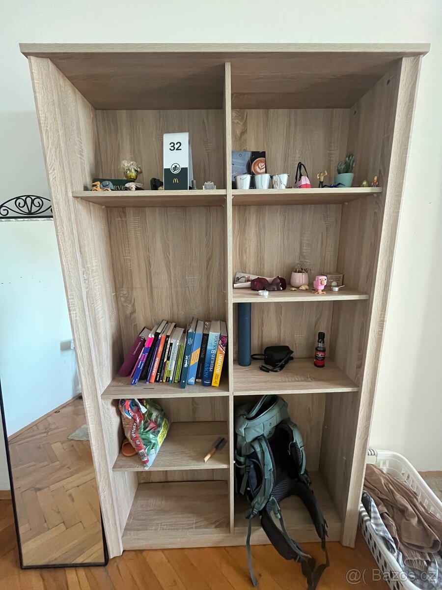 knihovna / skříňka