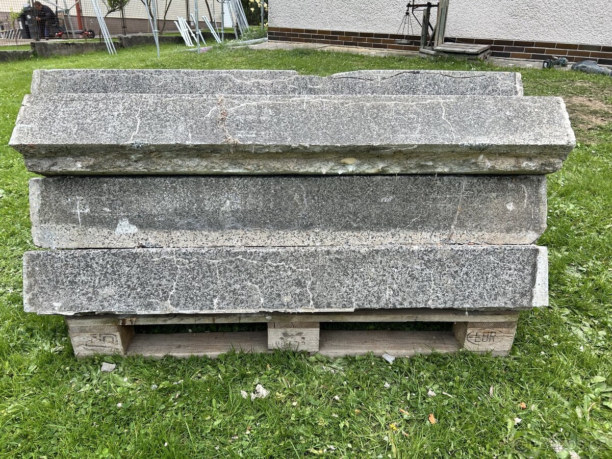 Schodnice, kamenné, chodiště
